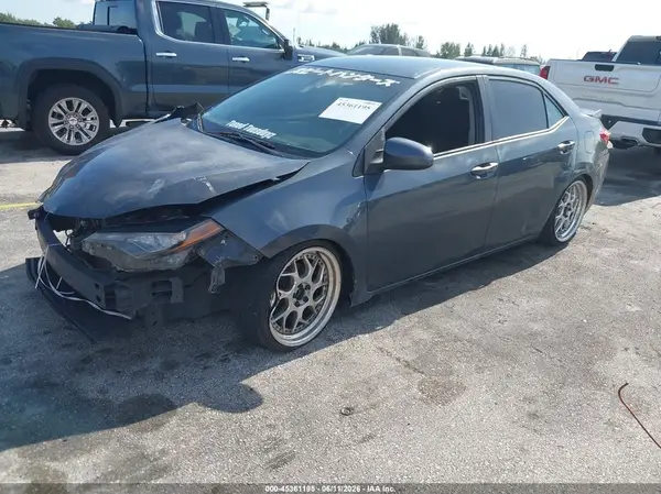 2T1BURHE1HC807808 2017 TOYOTA COROLLA - Image 2