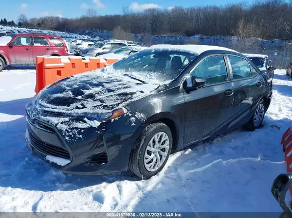 2T1BURHE1HC812510 2017 TOYOTA COROLLA - Image 2