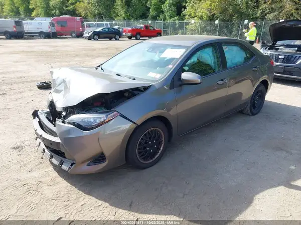 2T1BURHE1HC814547 2017 TOYOTA COROLLA - Image 2