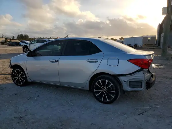 2T1BURHE1HC816119 2017 TOYOTA COROLLA - Image 2