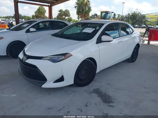 2T1BURHE1HC816878 2017 TOYOTA COROLLA - Image 2
