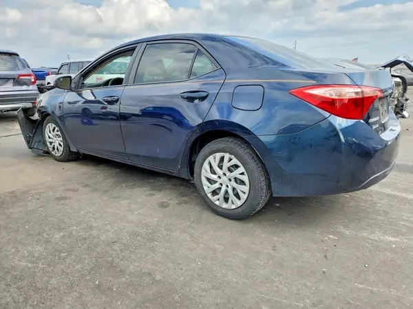2T1BURHE1HC818064 2017 TOYOTA COROLLA - Image 2