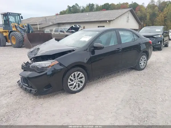 2T1BURHE1HC824205 2017 TOYOTA COROLLA - Image 2
