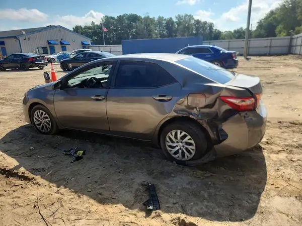 2T1BURHE1HC828187 2017 TOYOTA COROLLA - Image 2