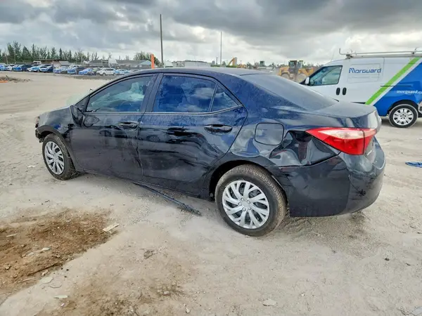 2T1BURHE1HC833437 2017 TOYOTA COROLLA - Image 2