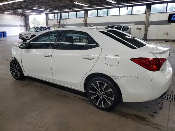 2T1BURHE1HC852408 2017 TOYOTA COROLLA - Image 2