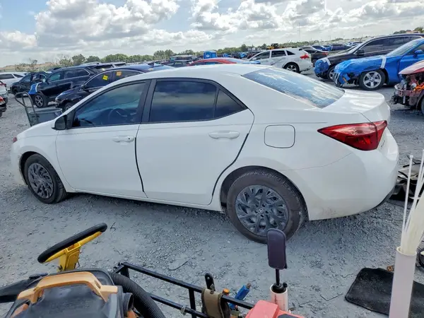 2T1BURHE1HC852702 2017 TOYOTA COROLLA - Image 2