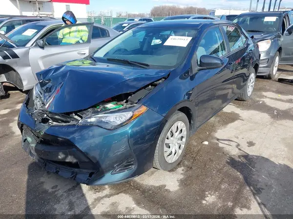 2T1BURHE1HC854627 2017 TOYOTA COROLLA - Image 2