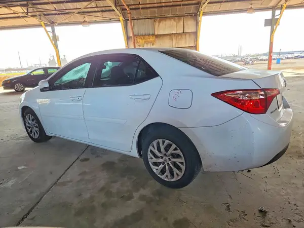 2T1BURHE1HC860458 2017 TOYOTA COROLLA - Image 2