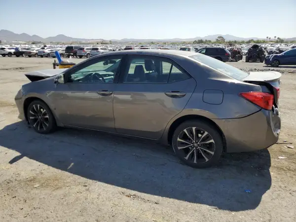 2T1BURHE1HC861061 2017 TOYOTA COROLLA - Image 2