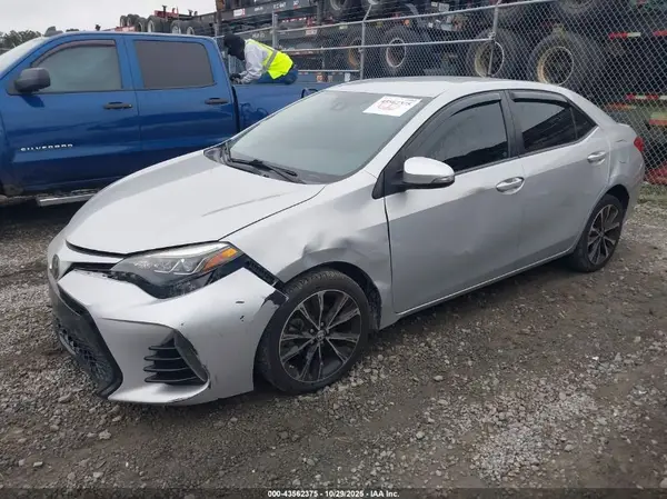 2T1BURHE1HC879298 2017 TOYOTA COROLLA - Image 2