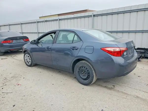 2T1BURHE1HC883884 2017 TOYOTA COROLLA - Image 2