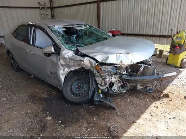 2T1BURHE1HC890012 2017 TOYOTA COROLLA - Image 1