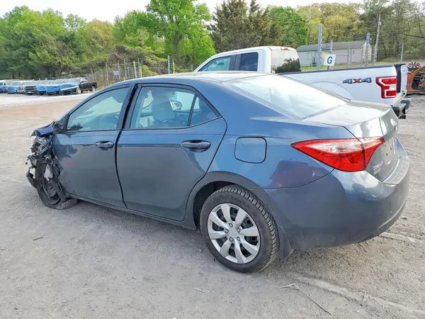 2T1BURHE1HC916317 2017 TOYOTA COROLLA - Image 2
