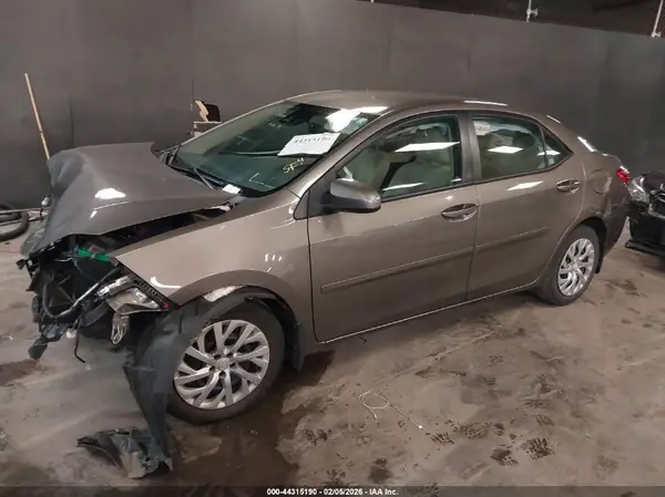 2T1BURHE1HC920920 2017 TOYOTA COROLLA - Image 2