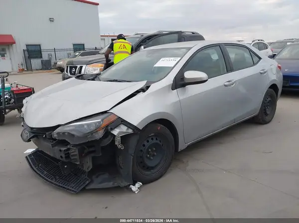 2T1BURHE1HC920948 2017 TOYOTA COROLLA - Image 2