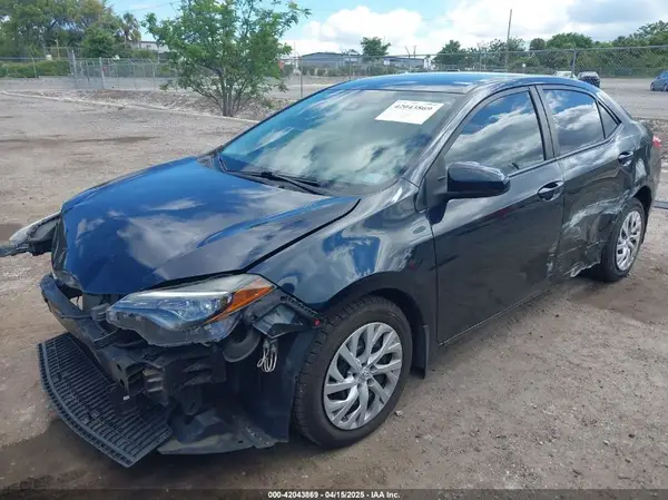 2T1BURHE1HC923719 2017 TOYOTA COROLLA - Image 2