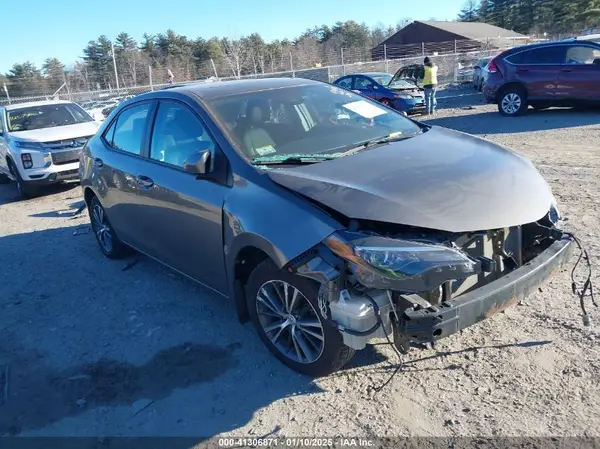 2T1BURHE1HC924059 2017 TOYOTA COROLLA - Image 1