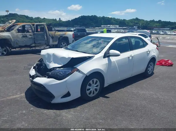 2T1BURHE1HC924269 2017 TOYOTA COROLLA - Image 2