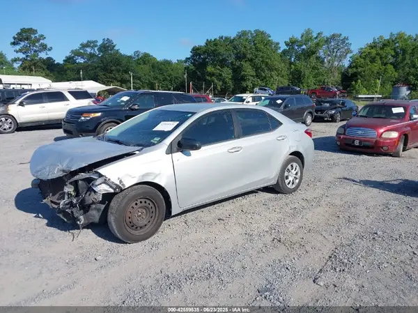 2T1BURHE1HC924868 2017 TOYOTA COROLLA - Image 2