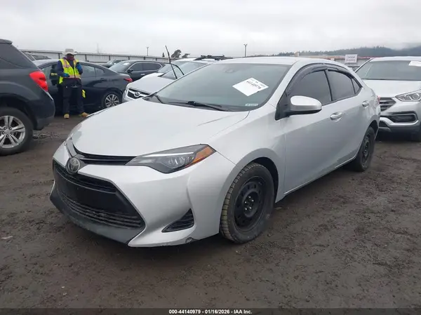 2T1BURHE1HC925079 2017 TOYOTA COROLLA - Image 2