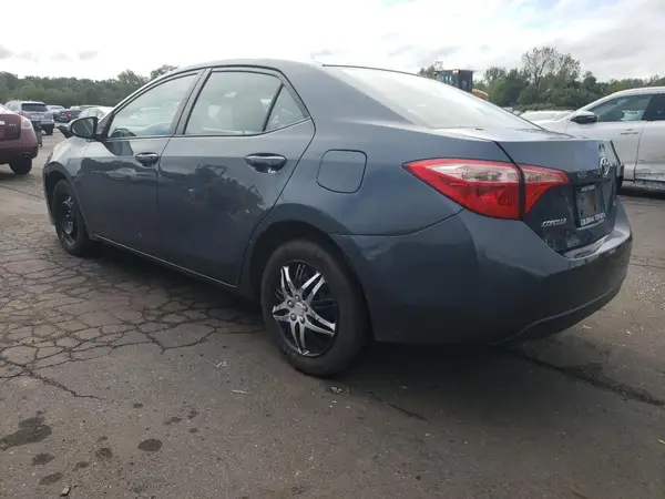 2T1BURHE1HC929875 2017 TOYOTA COROLLA - Image 2