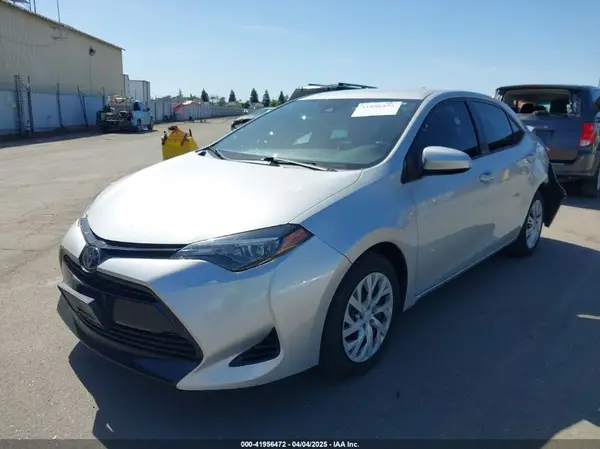 2T1BURHE1HC930427 2017 TOYOTA COROLLA - Image 2