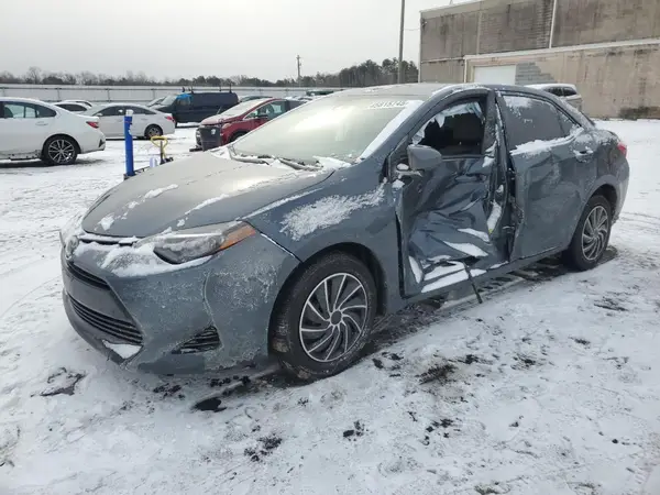 2T1BURHE1HC930573 2017 TOYOTA COROLLA - Image 1