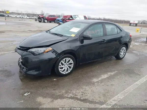 2T1BURHE1HC938589 2017 TOYOTA COROLLA - Image 2