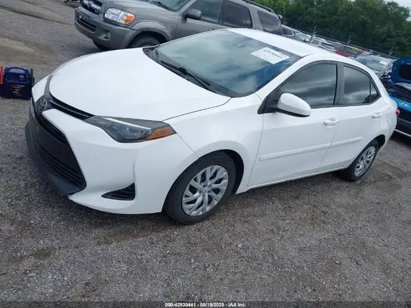 2T1BURHE1HC938964 2017 TOYOTA COROLLA - Image 2