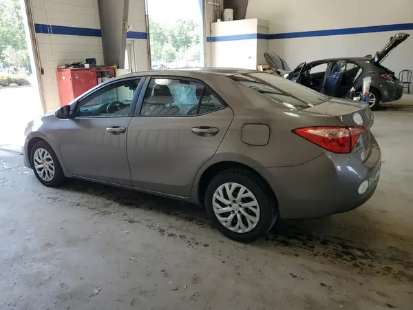 2T1BURHE1HC939502 2017 TOYOTA COROLLA - Image 2