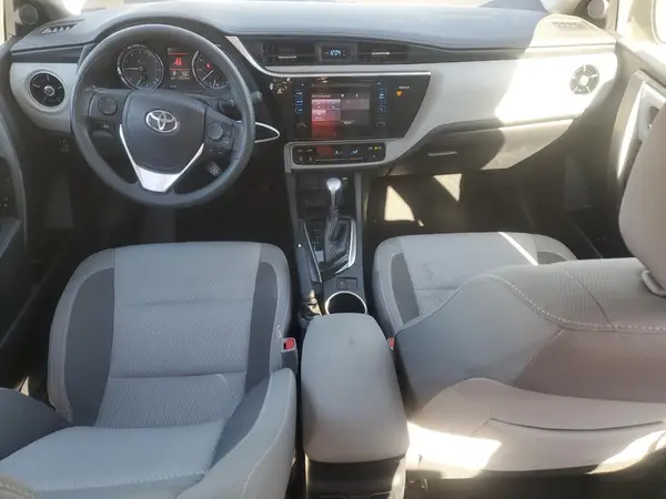 2T1BURHE1HC944585 2017 TOYOTA COROLLA - Image 8