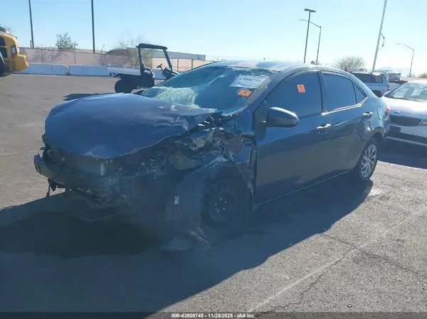 2T1BURHE1HC948054 2017 TOYOTA COROLLA - Image 2
