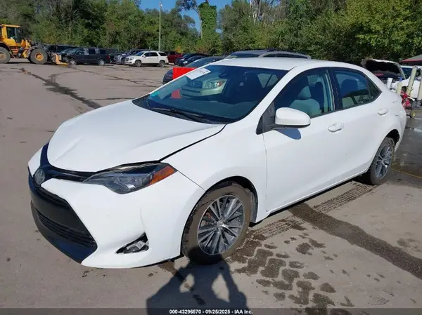 2T1BURHE1HC952136 2017 TOYOTA COROLLA - Image 2