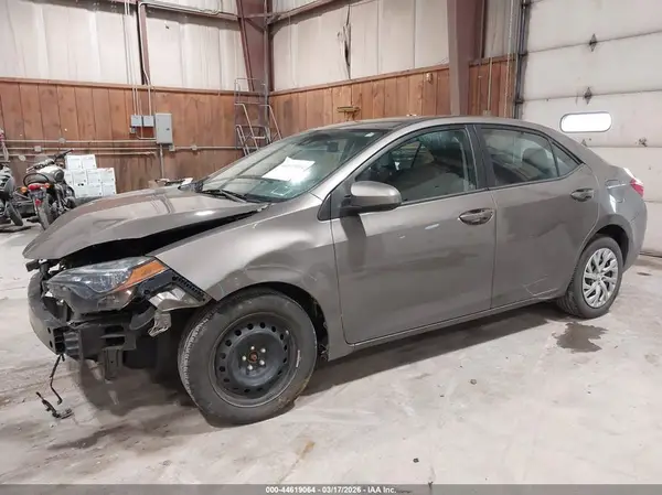 2T1BURHE1HC953285 2017 TOYOTA COROLLA - Image 2