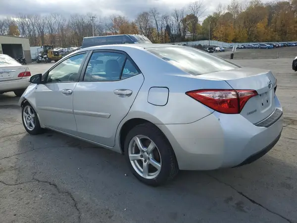 2T1BURHE1HC955800 2017 TOYOTA COROLLA - Image 2