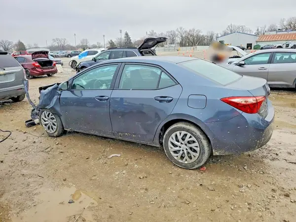 2T1BURHE1JC005670 2018 TOYOTA COROLLA - Image 2