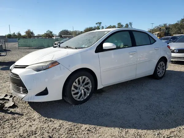 2T1BURHE1JC006060 2018 TOYOTA COROLLA - Image 1