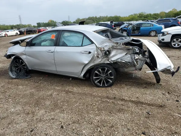 2T1BURHE1JC011999 2018 TOYOTA COROLLA - Image 2