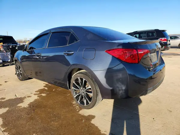 2T1BURHE1JC015230 2018 TOYOTA COROLLA - Image 2