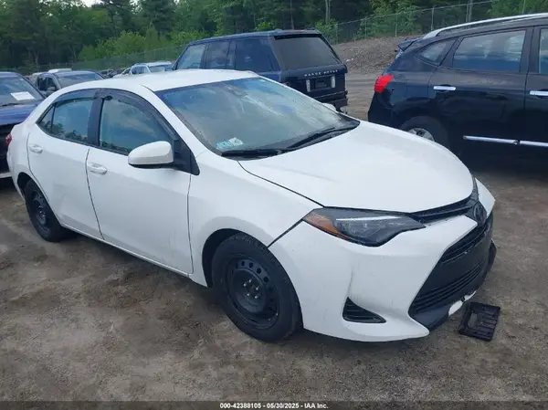 2T1BURHE1JC015440 2018 TOYOTA COROLLA - Image 1