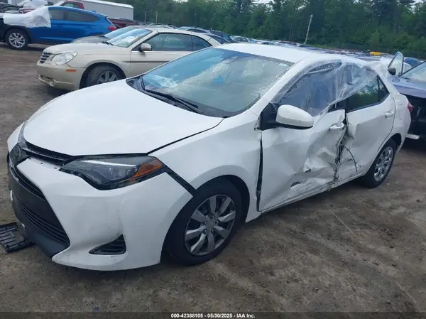 2T1BURHE1JC015440 2018 TOYOTA COROLLA - Image 2