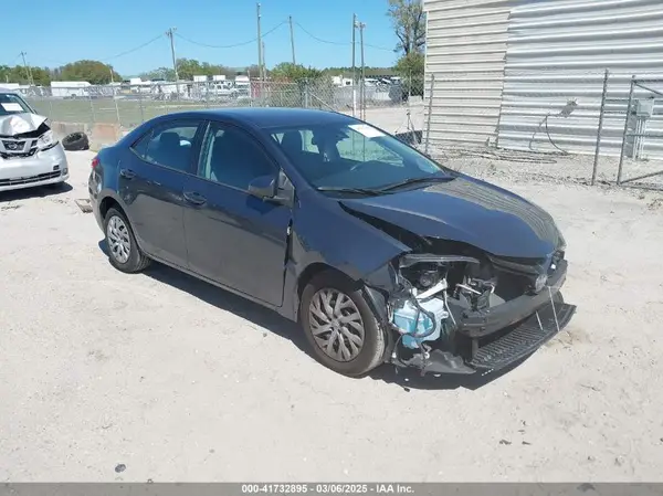 2T1BURHE1JC015700 2018 TOYOTA COROLLA - Image 1