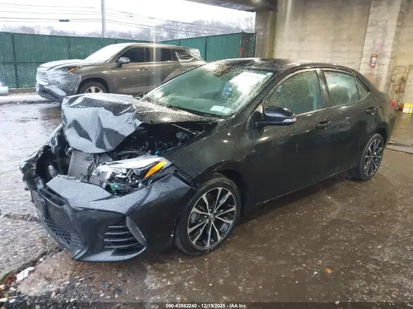 2T1BURHE1JC016118 2018 TOYOTA COROLLA - Image 2