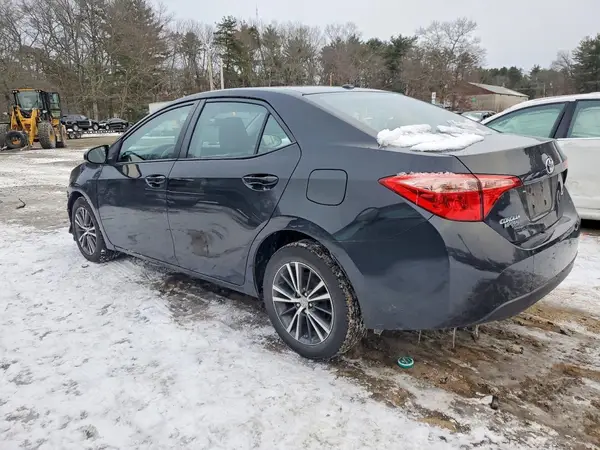 2T1BURHE1JC017057 2018 TOYOTA COROLLA - Image 2