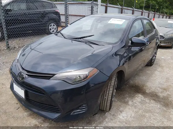 2T1BURHE1JC017446 2018 TOYOTA COROLLA - Image 2