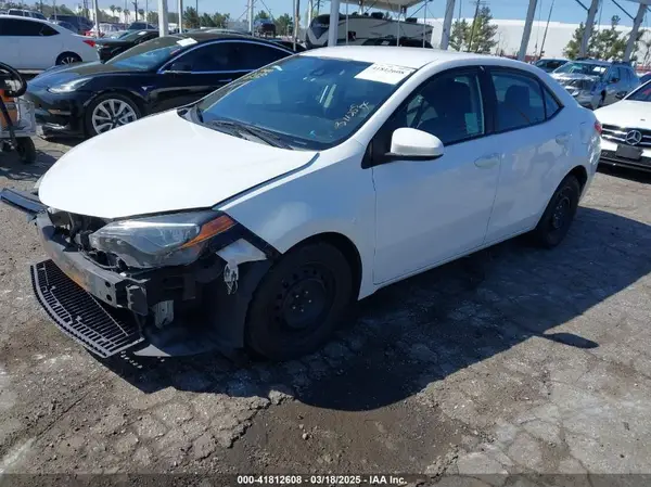 2T1BURHE1JC017687 2018 TOYOTA COROLLA - Image 2