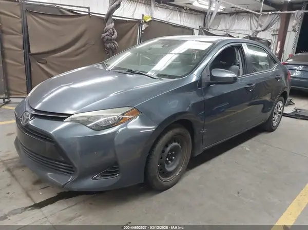 2T1BURHE1JC021691 2018 TOYOTA COROLLA - Image 2