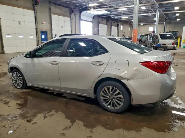2T1BURHE1JC023229 2018 TOYOTA COROLLA - Image 2