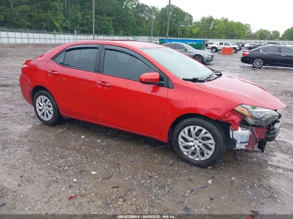 2T1BURHE1JC028222 2018 TOYOTA COROLLA - Image 1